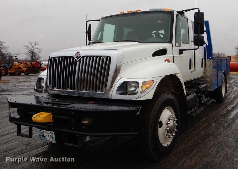 image for item ER9429 2006 International 7300 Ext. Cab service truck