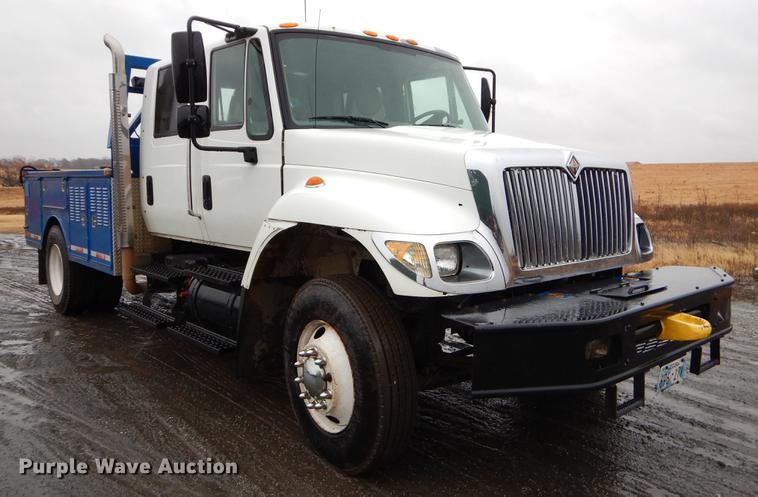 image for item ER9429 2006 International 7300 Ext. Cab service truck