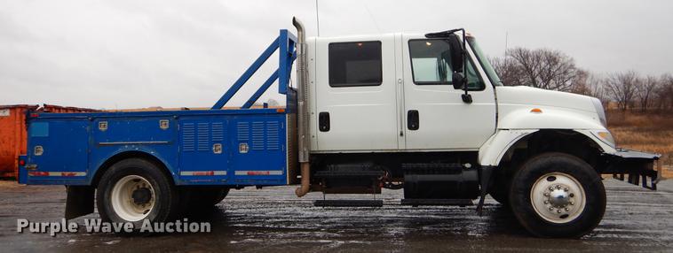 image for item ER9429 2006 International 7300 Ext. Cab service truck