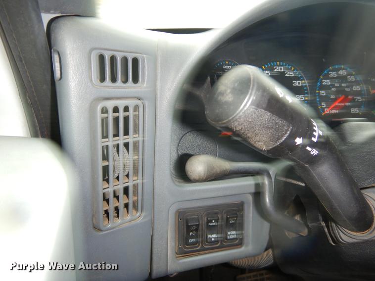 image for item ER9429 2006 International 7300 Ext. Cab service truck