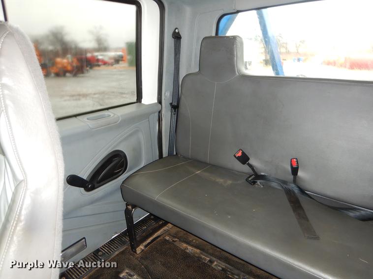 image for item ER9429 2006 International 7300 Ext. Cab service truck