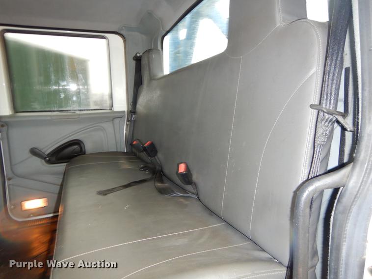 image for item ER9429 2006 International 7300 Ext. Cab service truck