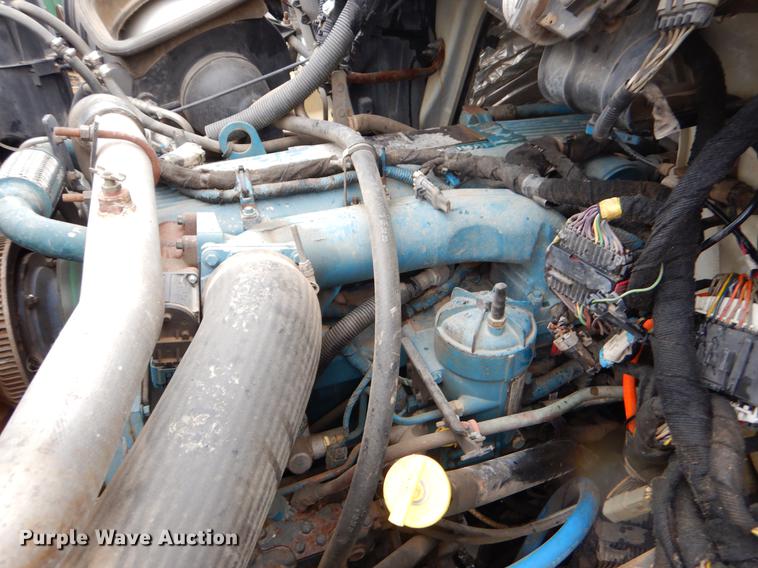 image for item ER9429 2006 International 7300 Ext. Cab service truck