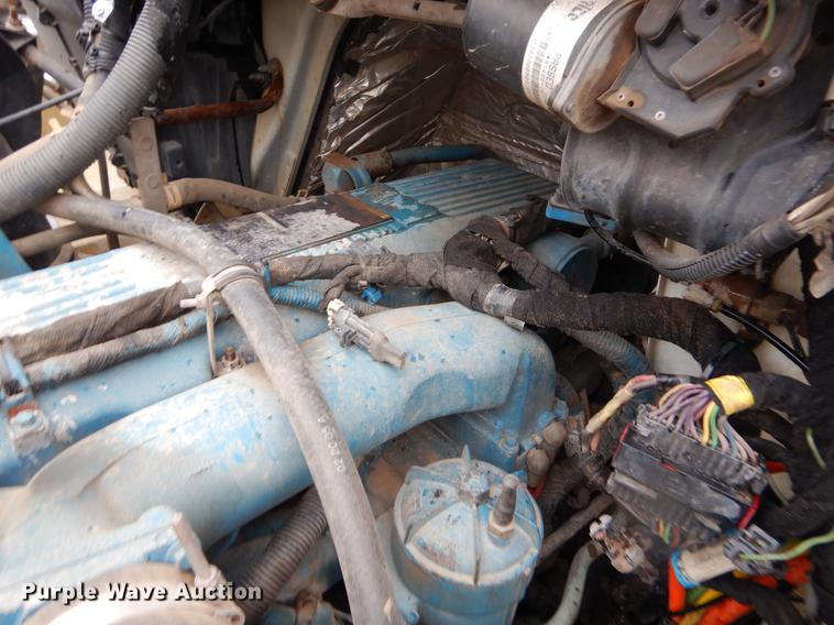 image for item ER9429 2006 International 7300 Ext. Cab service truck