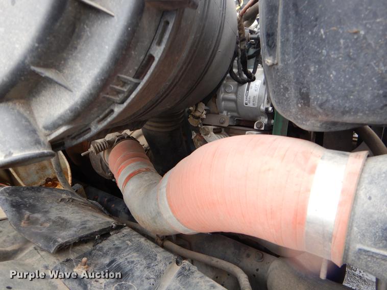 image for item ER9429 2006 International 7300 Ext. Cab service truck