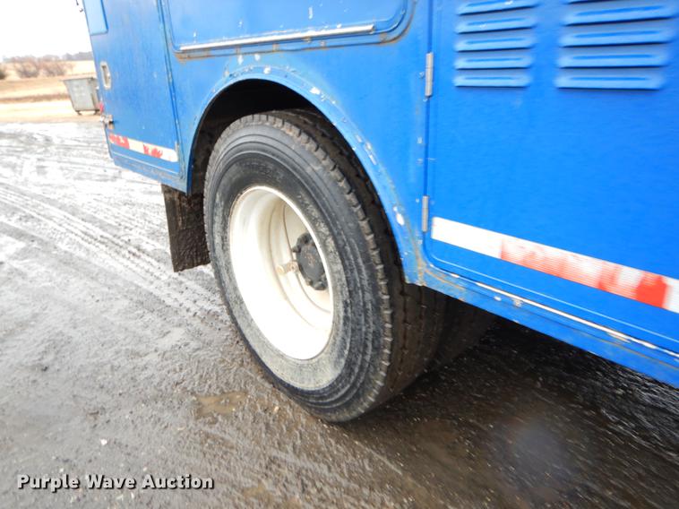 image for item ER9429 2006 International 7300 Ext. Cab service truck