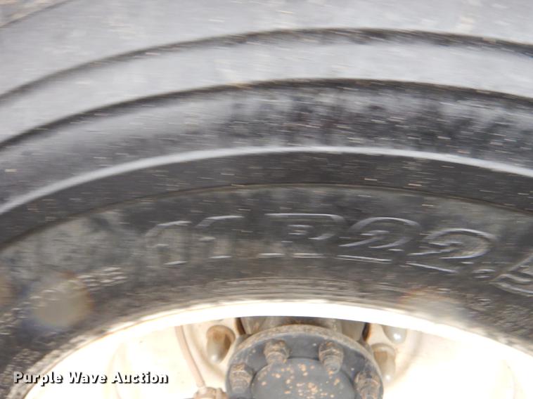 image for item ER9429 2006 International 7300 Ext. Cab service truck