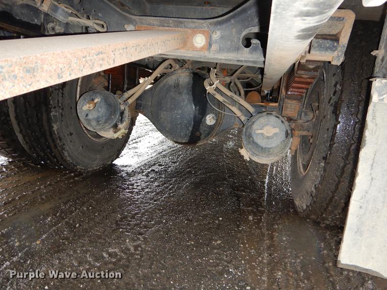 image for item ER9429 2006 International 7300 Ext. Cab service truck