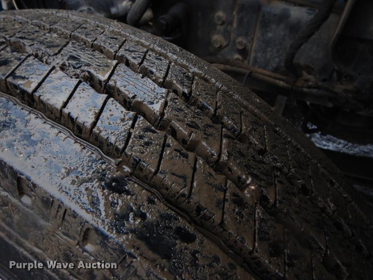 image for item ER9429 2006 International 7300 Ext. Cab service truck