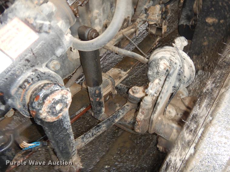 image for item ER9429 2006 International 7300 Ext. Cab service truck