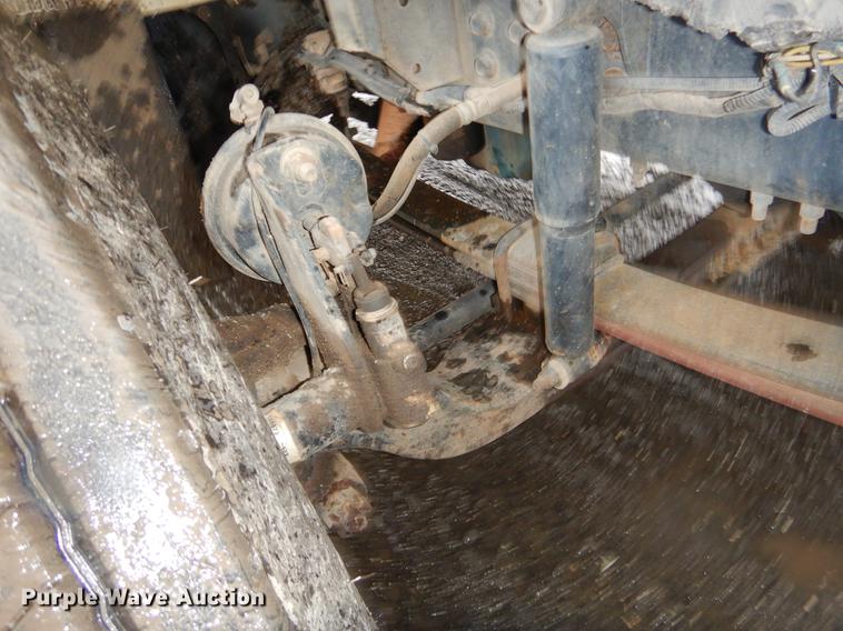 image for item ER9429 2006 International 7300 Ext. Cab service truck