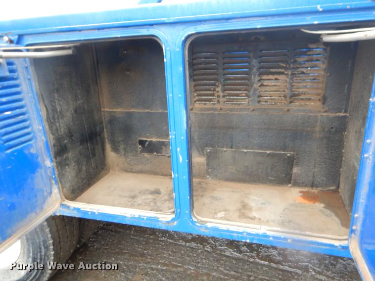 image for item ER9429 2006 International 7300 Ext. Cab service truck