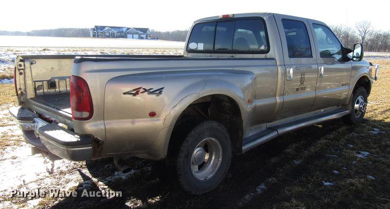 image for item EU9554 2000 Ford F350 Super Duty Lariat Crew Cab pickup truck