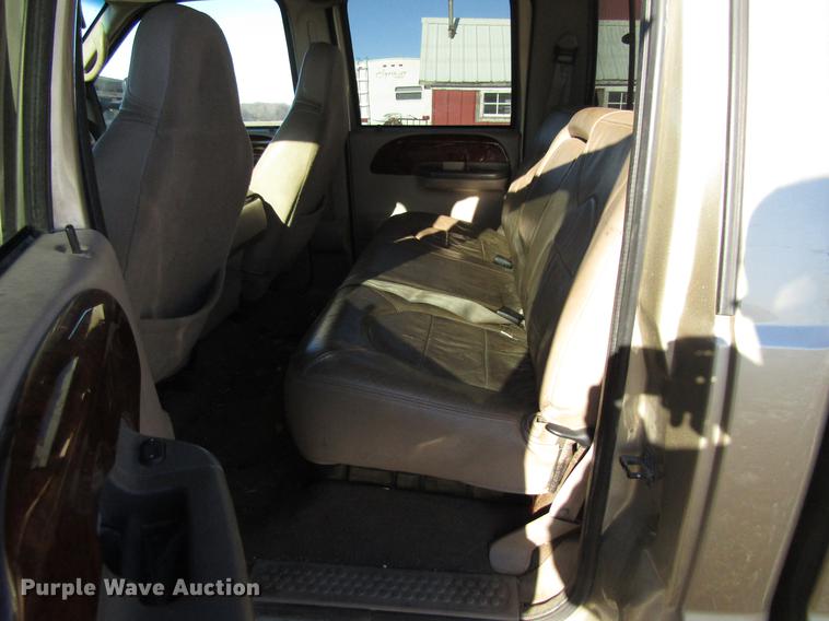 image for item EU9554 2000 Ford F350 Super Duty Lariat Crew Cab pickup truck