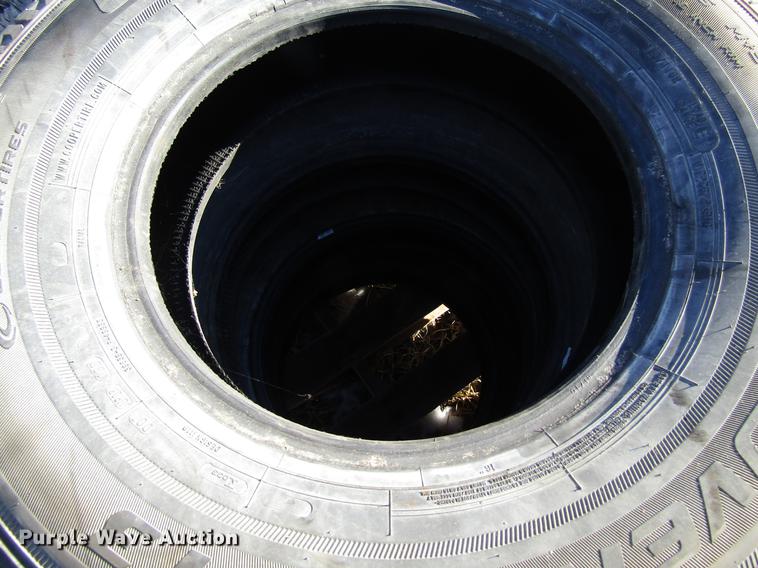 image for item EU9554 2000 Ford F350 Super Duty Lariat Crew Cab pickup truck