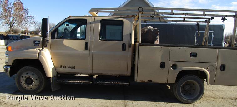 image for item EU9561 2007 Chevrolet C4500 Kodiak utility truck
