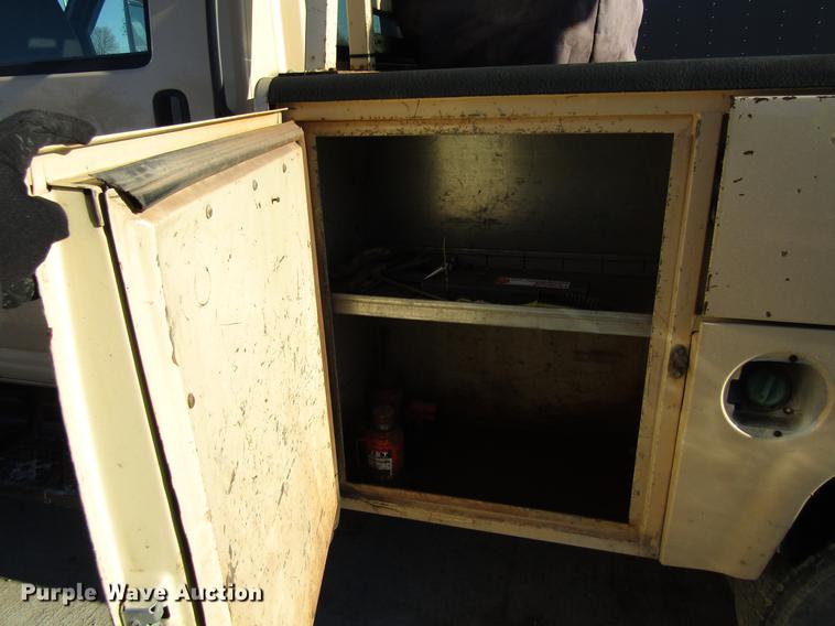 image for item EU9561 2007 Chevrolet C4500 Kodiak utility truck