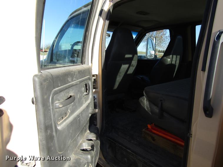 image for item EU9561 2007 Chevrolet C4500 Kodiak utility truck