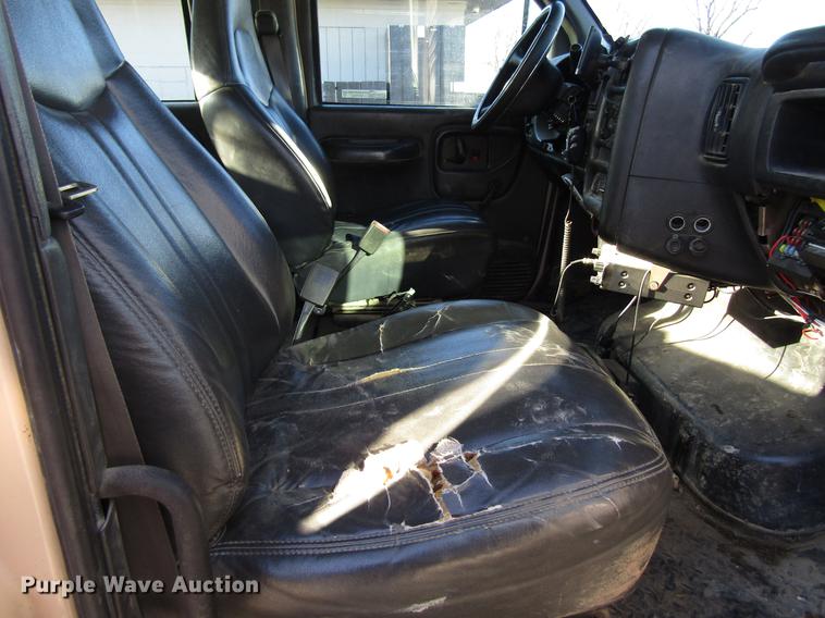 image for item EU9561 2007 Chevrolet C4500 Kodiak utility truck