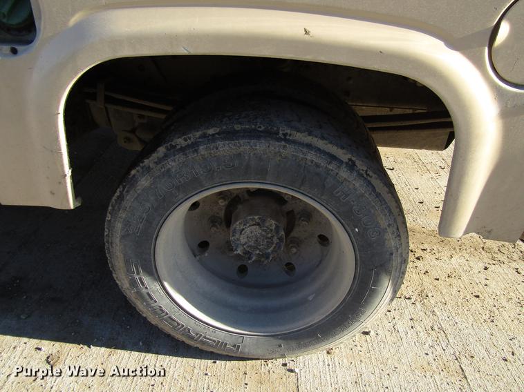 image for item EU9561 2007 Chevrolet C4500 Kodiak utility truck