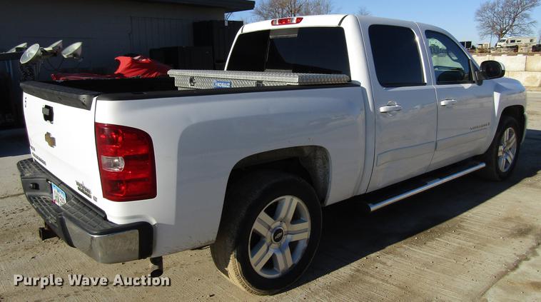 image for item EU9562 2008 Chevrolet Silverado 1500 Crew Cab pickup truck