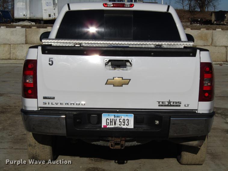 image for item EU9562 2008 Chevrolet Silverado 1500 Crew Cab pickup truck