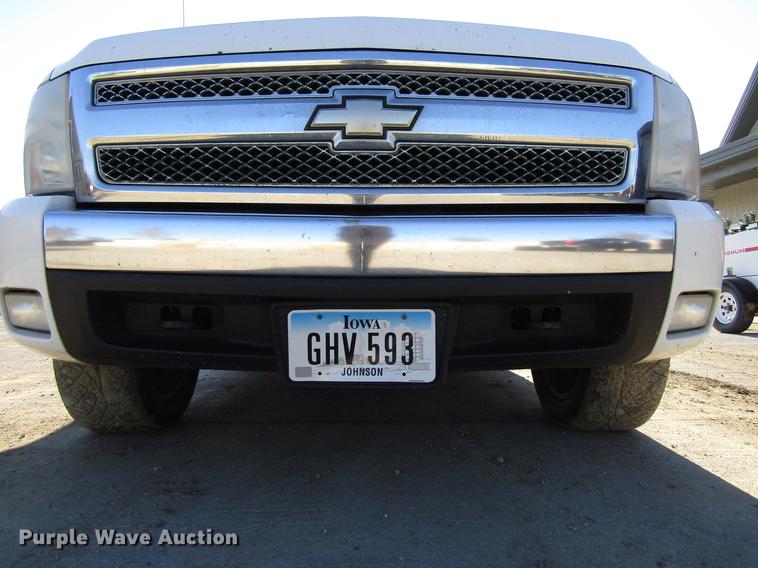 image for item EU9562 2008 Chevrolet Silverado 1500 Crew Cab pickup truck