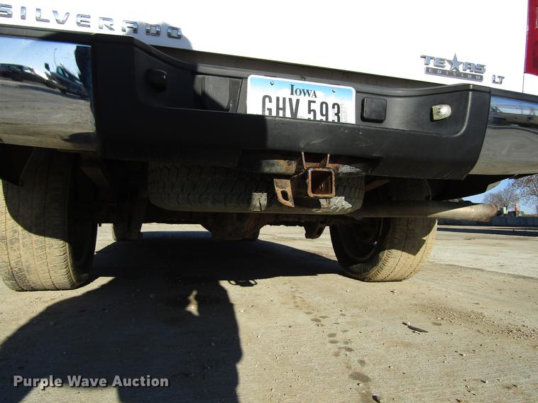 image for item EU9562 2008 Chevrolet Silverado 1500 Crew Cab pickup truck