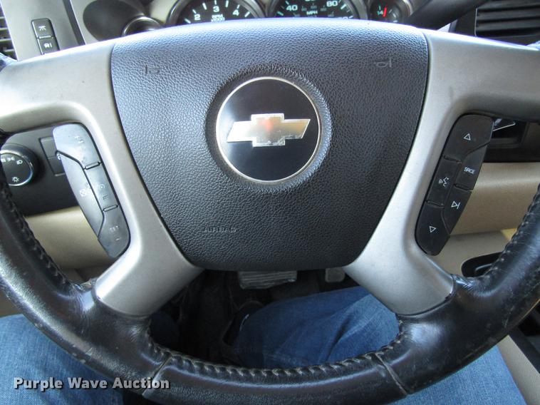 image for item EU9562 2008 Chevrolet Silverado 1500 Crew Cab pickup truck