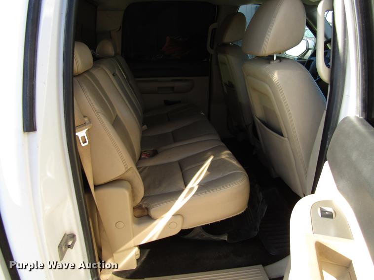 image for item EU9562 2008 Chevrolet Silverado 1500 Crew Cab pickup truck