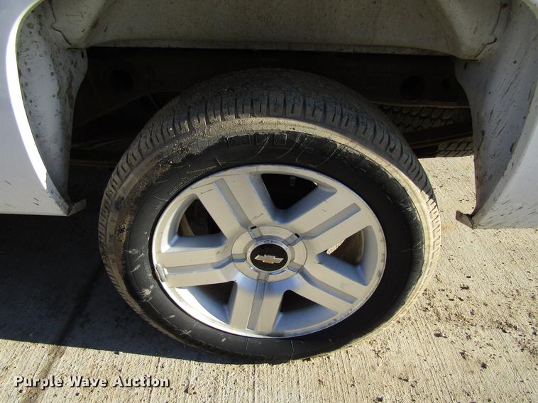 image for item EU9562 2008 Chevrolet Silverado 1500 Crew Cab pickup truck