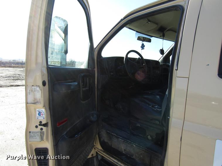 image for item EU9563 2009 Chevrolet C4500 Kodiak utility truck