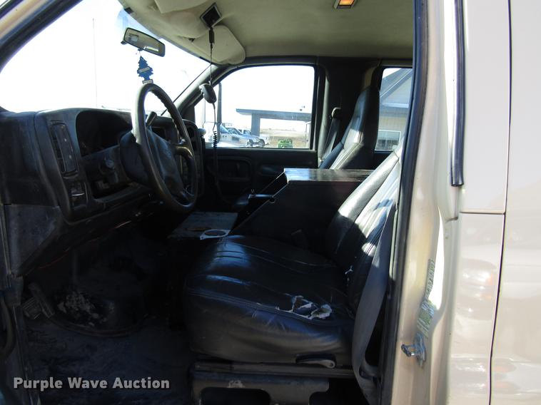 image for item EU9563 2009 Chevrolet C4500 Kodiak utility truck