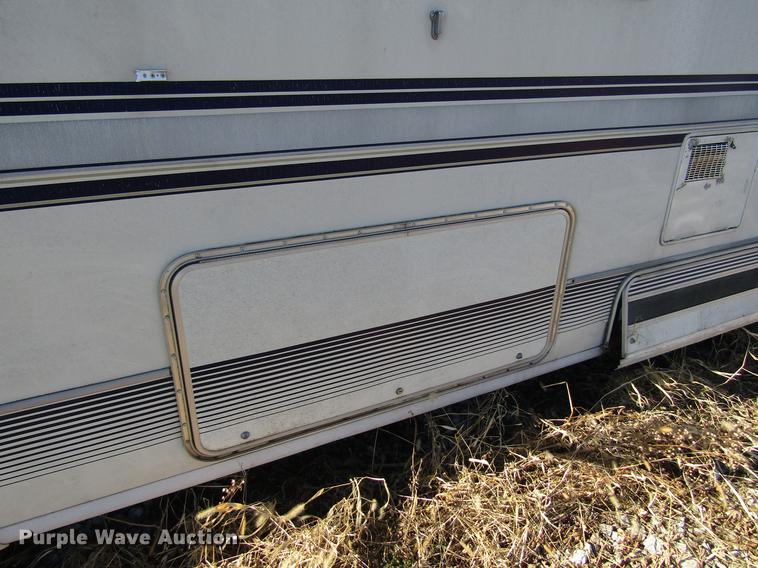 image for item EU9564 1991 Ford F530 Coachman Catalina 330SB RV