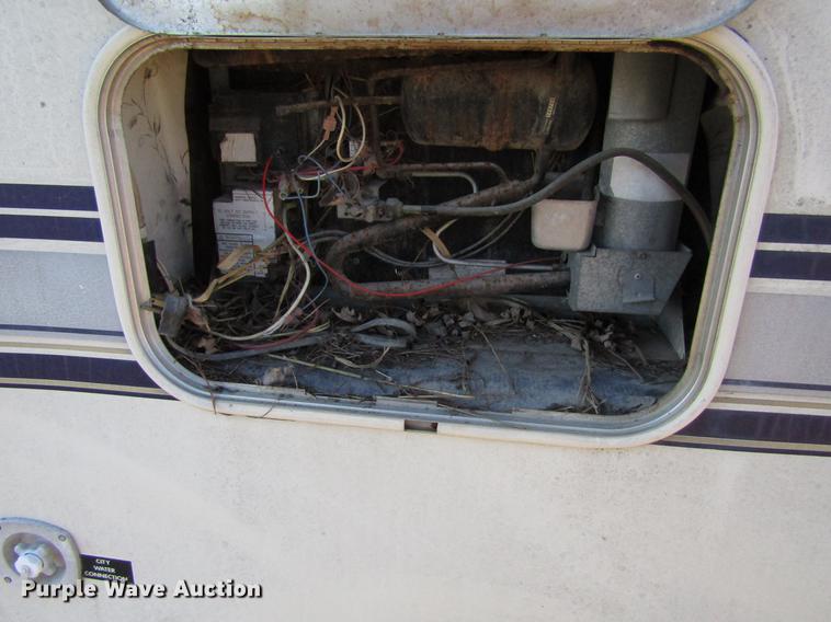 image for item EU9564 1991 Ford F530 Coachman Catalina 330SB RV