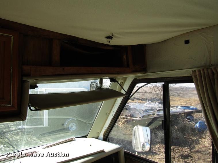 image for item EU9564 1991 Ford F530 Coachman Catalina 330SB RV