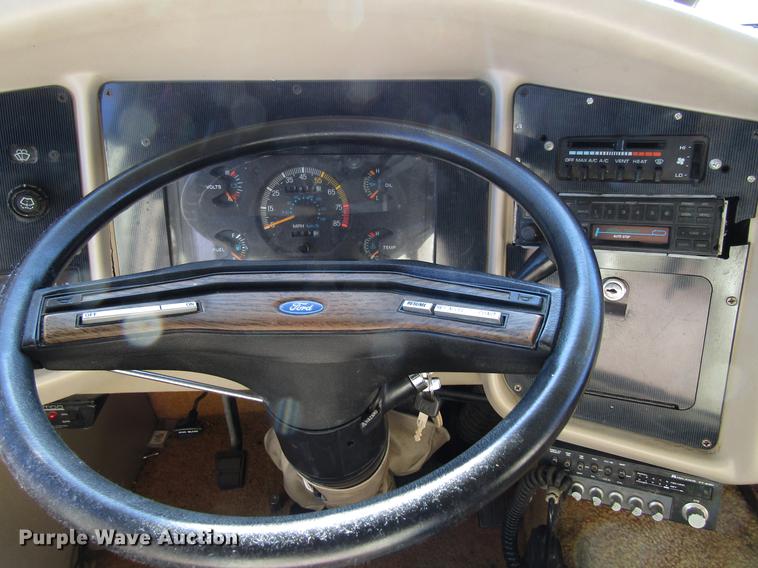 image for item EU9564 1991 Ford F530 Coachman Catalina 330SB RV