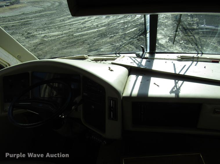 image for item EU9564 1991 Ford F530 Coachman Catalina 330SB RV