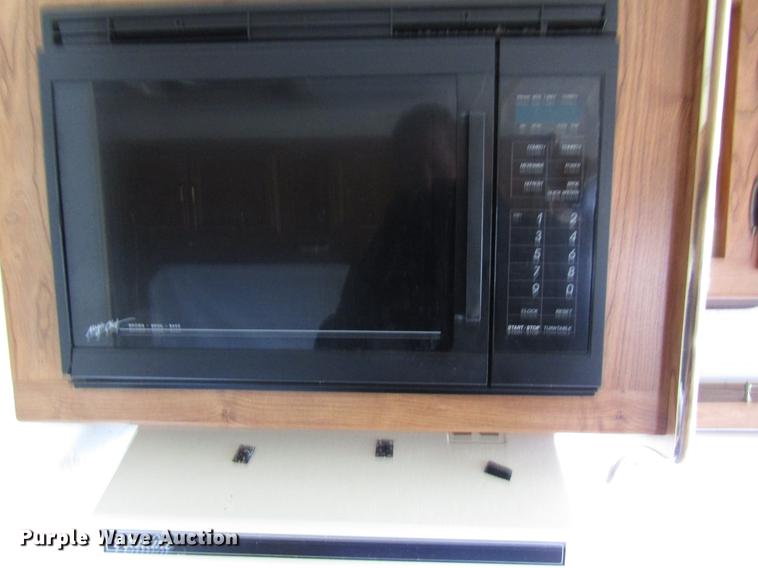 image for item EU9564 1991 Ford F530 Coachman Catalina 330SB RV