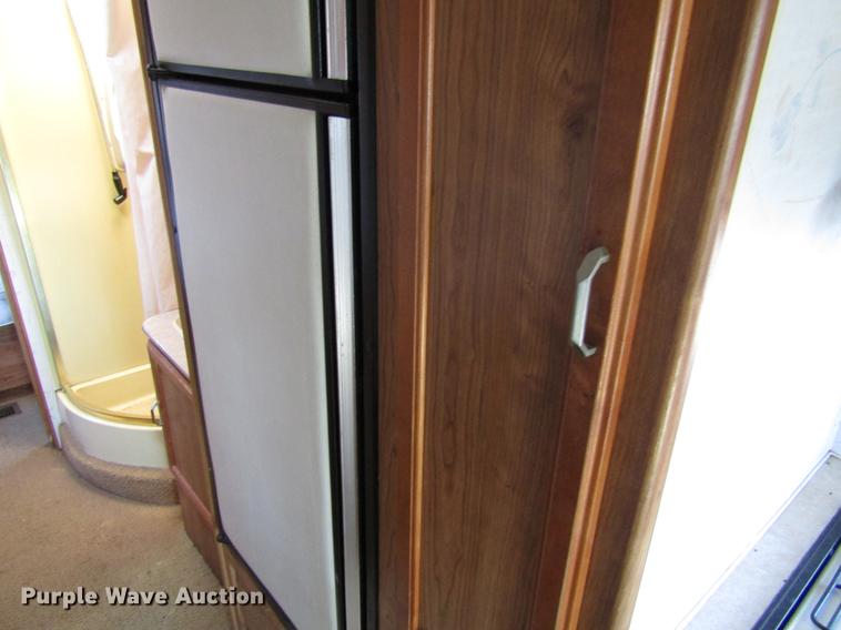 image for item EU9564 1991 Ford F530 Coachman Catalina 330SB RV