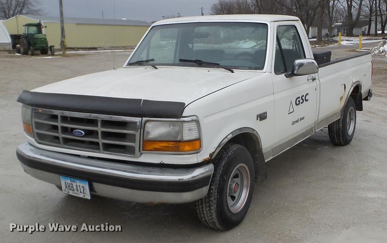 image for item EW9835 1994 Ford F150 pickup truck