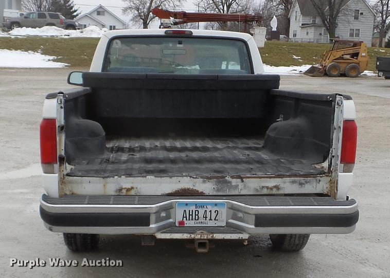 image for item EW9835 1994 Ford F150 pickup truck