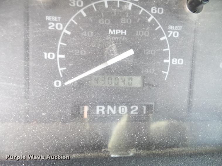 image for item EW9835 1994 Ford F150 pickup truck