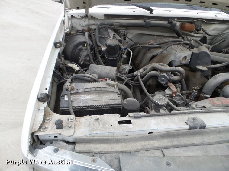 image for item EW9835 1994 Ford F150 pickup truck