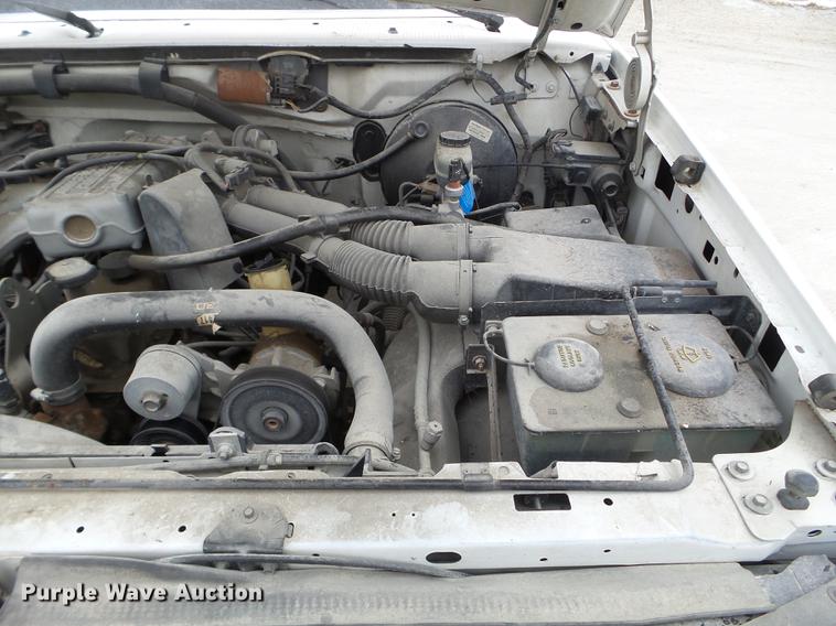 image for item EW9835 1994 Ford F150 pickup truck