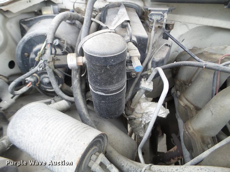 image for item EW9835 1994 Ford F150 pickup truck