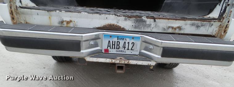 image for item EW9835 1994 Ford F150 pickup truck