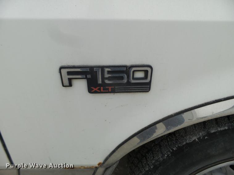 image for item EW9835 1994 Ford F150 pickup truck