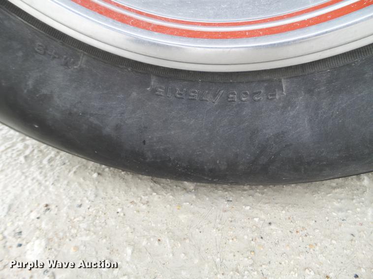 image for item EW9835 1994 Ford F150 pickup truck