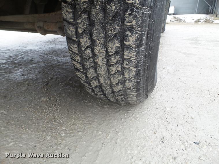 image for item EW9835 1994 Ford F150 pickup truck